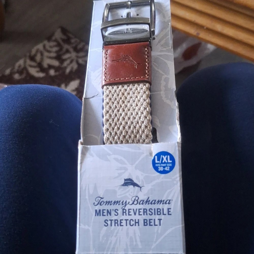 Men's Tommy bahama reversible stretch belt(18))